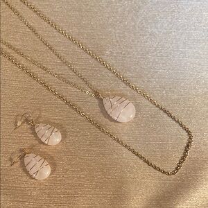 Avon Gold and Pink Stone Teardrop Earrings and Necklace SET